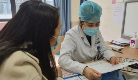 左莹门诊看诊