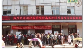 2019.09.22 我科走进小龙社区，为老人进行义诊